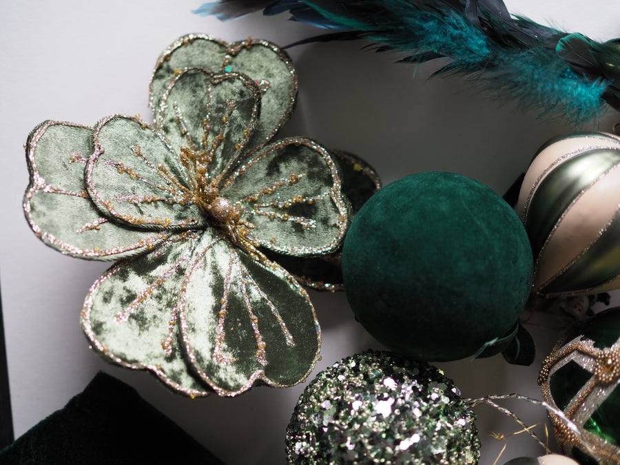 Julekule - Velvet flower w/clip green gold 14cm
