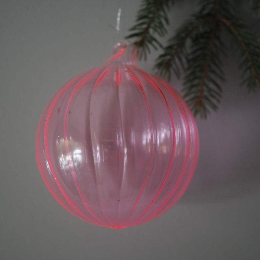 Julekule - Glass ball lines transparent pink 10cm