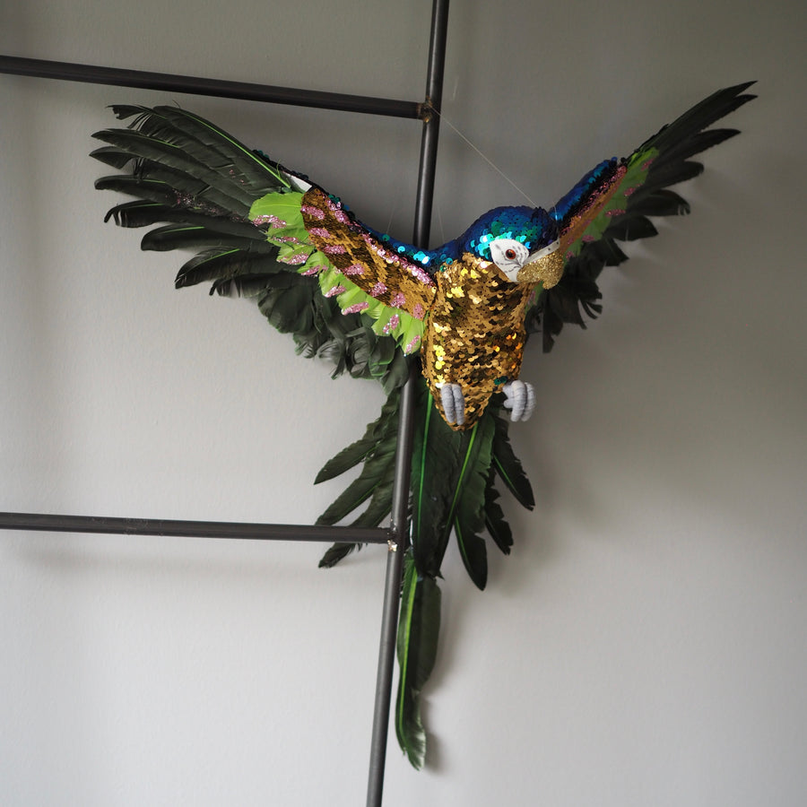 Julekule - Parrot flying gold-blue-green 50cm