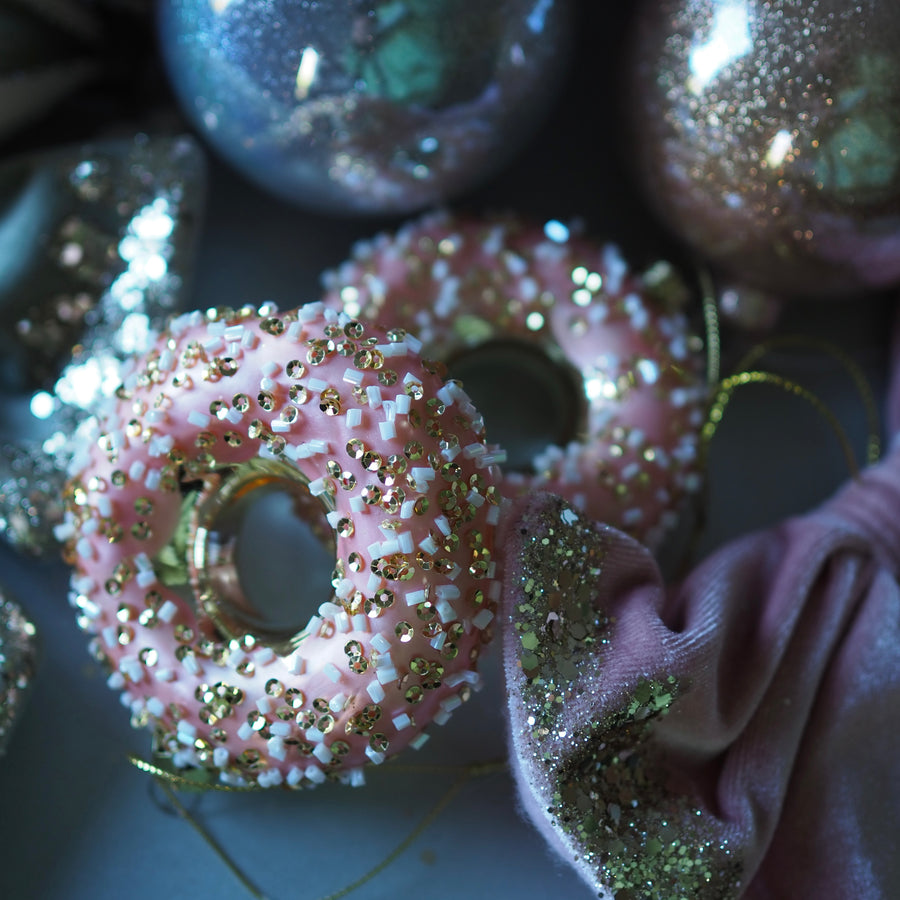 Julekule - Glass donut ornament gold pink 8cm